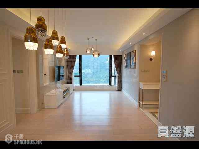 Leighton Hill - The Leighton Hill 02