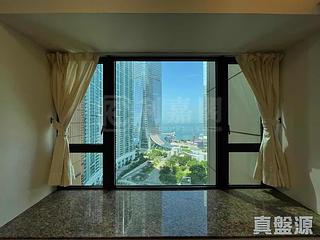West Kowloon - The Arch Star Tower (Block 2) 04