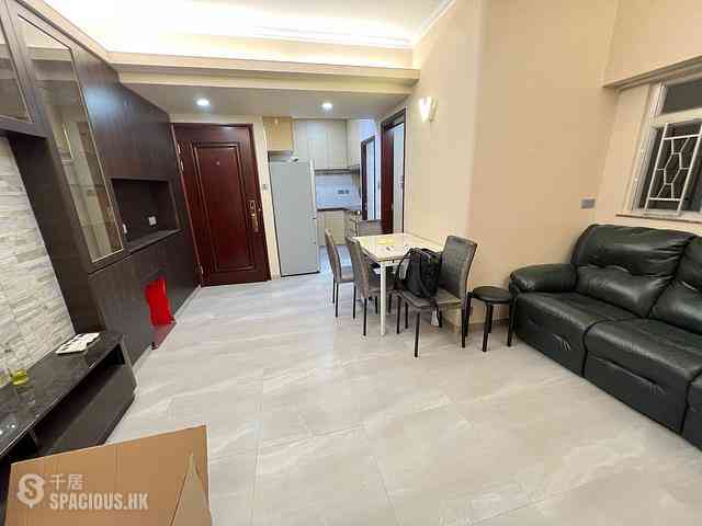 Kennedy Town - Luen On Apartments 01