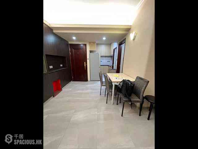 Kennedy Town - Luen On Apartments 04