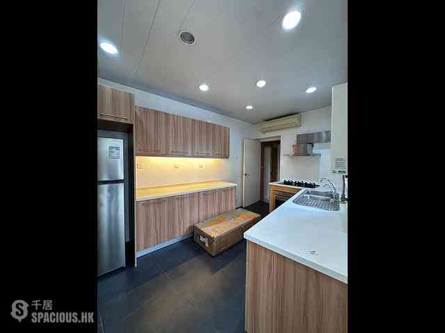 Repulse Bay - Ruby Court Tower 1 03