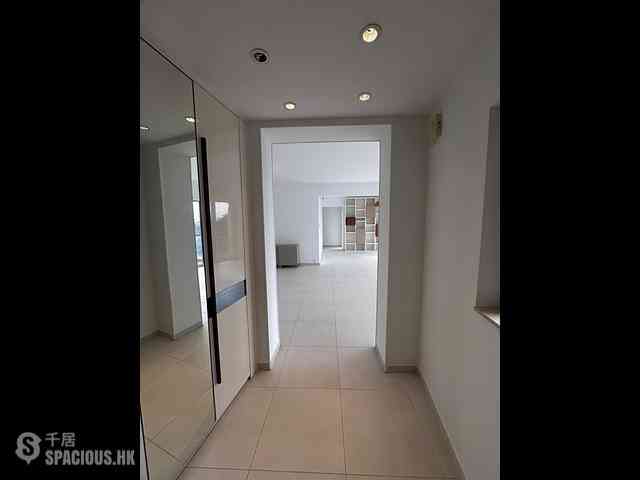 Repulse Bay - Ruby Court Tower 1 08