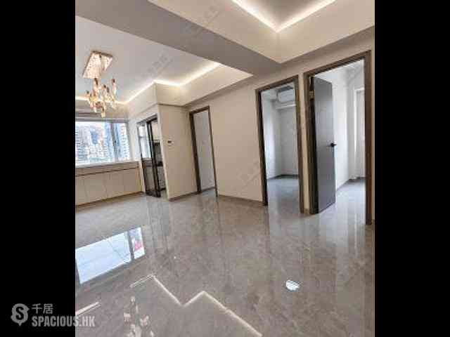 Wan Chai - Yue King Building 04