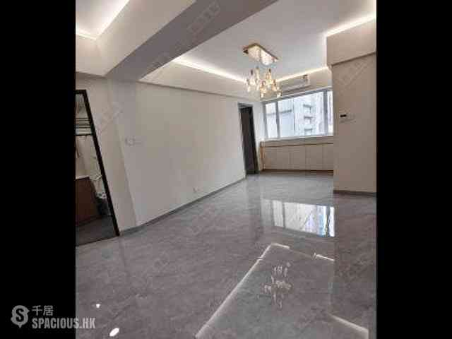 Wan Chai - Yue King Building 06