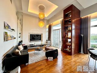 Chung Hom Kok - 33, Cape Road 03