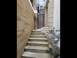 Mid Levels Central - 2J, Mosque Junction 03
