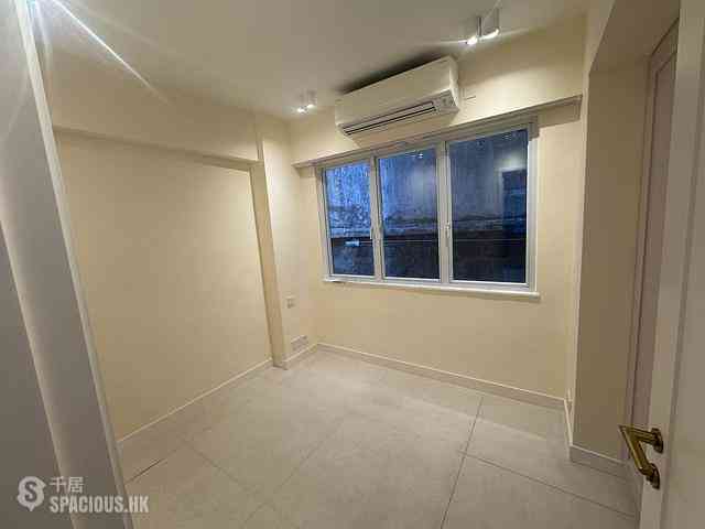 Mid Levels Central - 2J, Mosque Junction 15