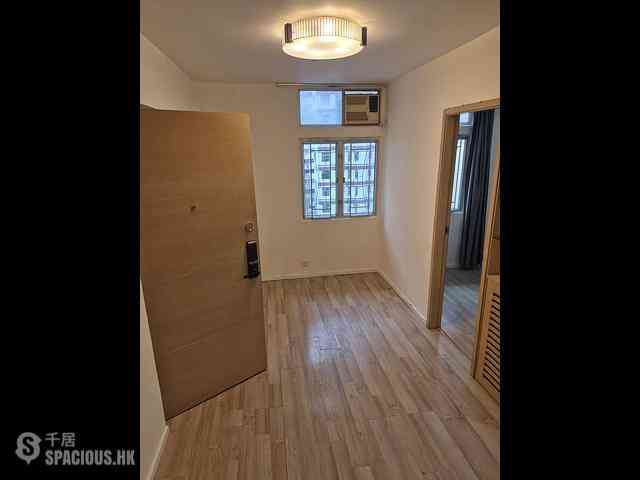 Wan Chai - Luen Lee Building 04