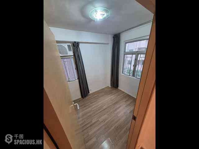 Wan Chai - Luen Lee Building 08