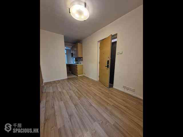 Wan Chai - Luen Lee Building 12