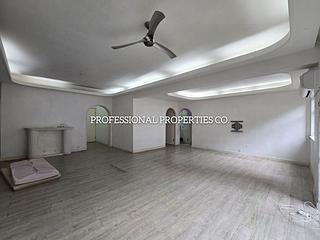 Mid Levels Central - Emerald Court 03