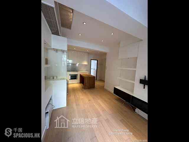 Sheung Wan - 62-64, Queen's Road West 01