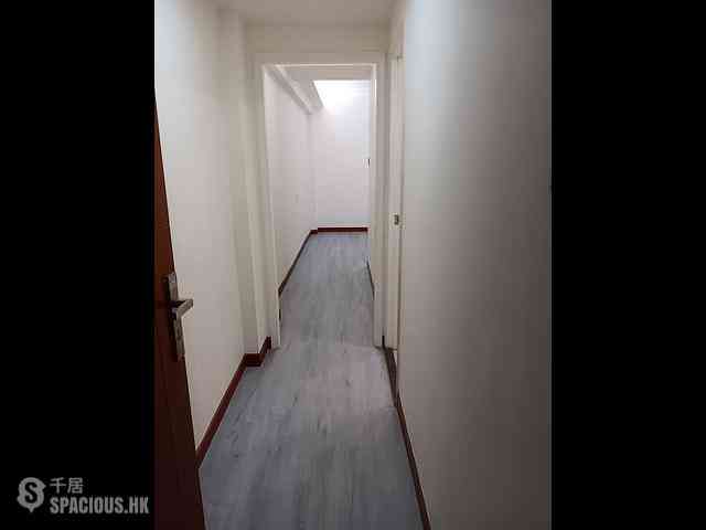 Sai Ying Pun - Ming Hing Building 04