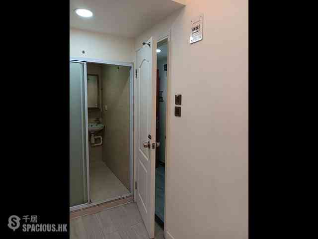 Sai Ying Pun - Ming Hing Building 05