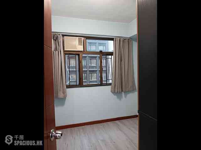 Sai Ying Pun - Ming Hing Building 09