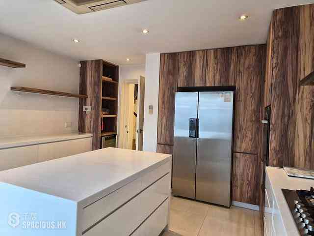 Discovery Bay - Discovery Bay Phase 1 Beach Village Headland Drive 01