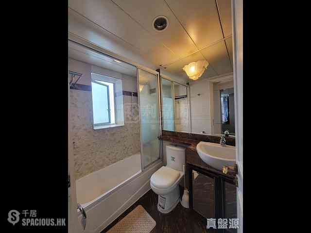 Tsim Sha Tsui - The Victoria Towers Tower 3 05