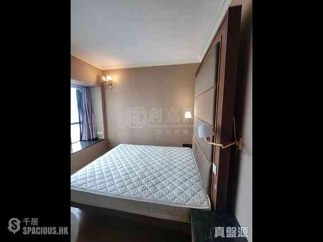 Tsim Sha Tsui - The Victoria Towers Tower 3 06