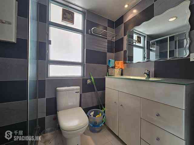 Tung Chung - Tung Chung Crescent 15