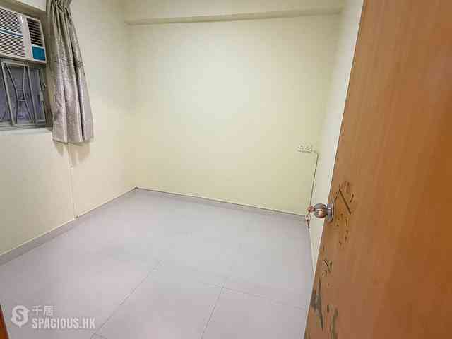 North Point - Fok Ying Building 04