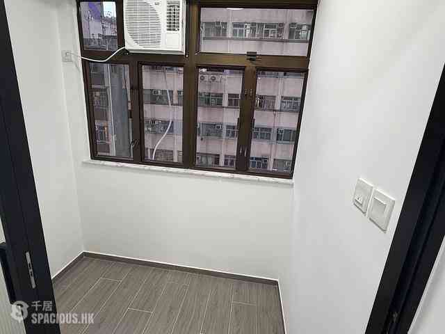 Causeway Bay - Ming Hing Building 05