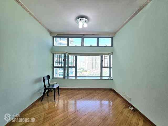 Tung Chung - Tung Chung Crescent 02