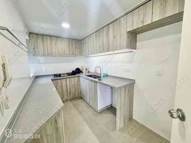Ap Lei Chau - South Horizons Phase 2 03