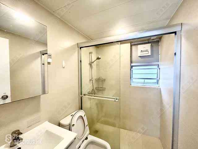 Ap Lei Chau - South Horizons Phase 2 05