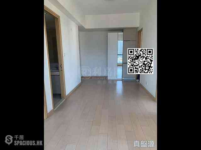 Tseung Kwan O - Twin Peaks Block 2 04