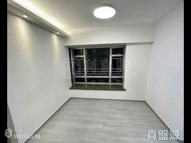 Tseung Kwan O - The Metro City Phase 1 07