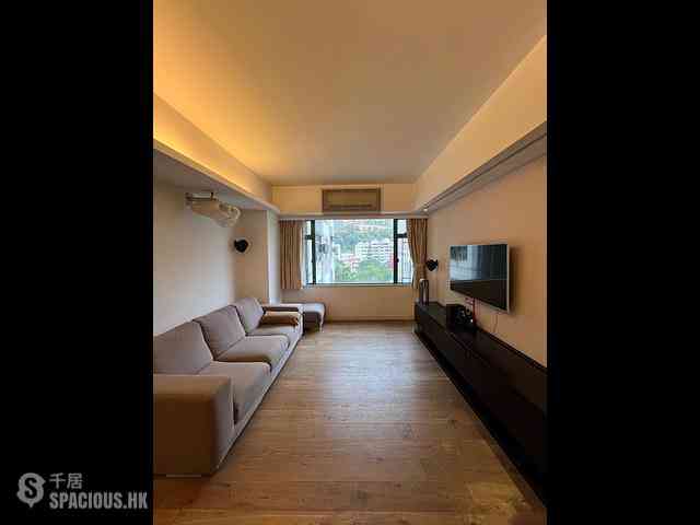 Wan Chai - Yue King Building 02