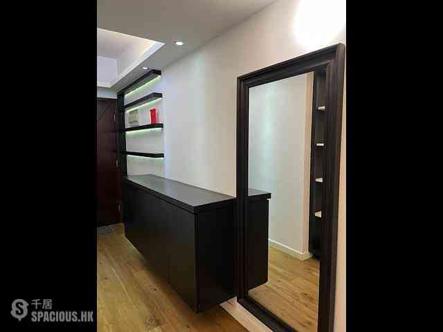 Wan Chai - Yue King Building 04