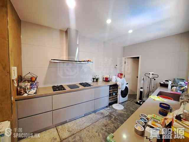 Repulse Bay - Ruby Court Tower 2 04