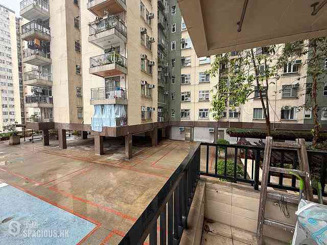 Lai Chi Kok - Mei Foo Sun Chuen Phase 7 08