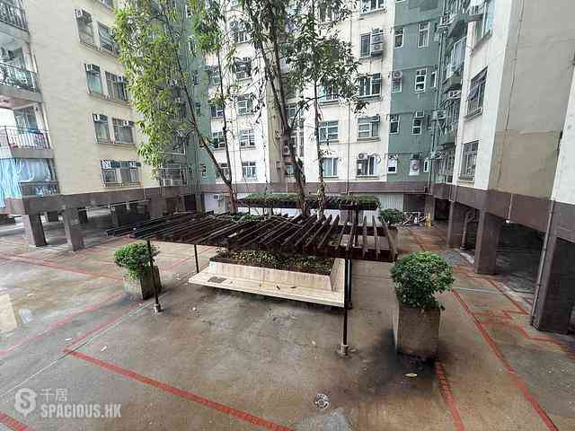 Lai Chi Kok - Mei Foo Sun Chuen Phase 7 11