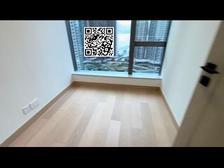 Lohas Park - Lohas Park Phase 12A Seasons Place Tower 3B 02