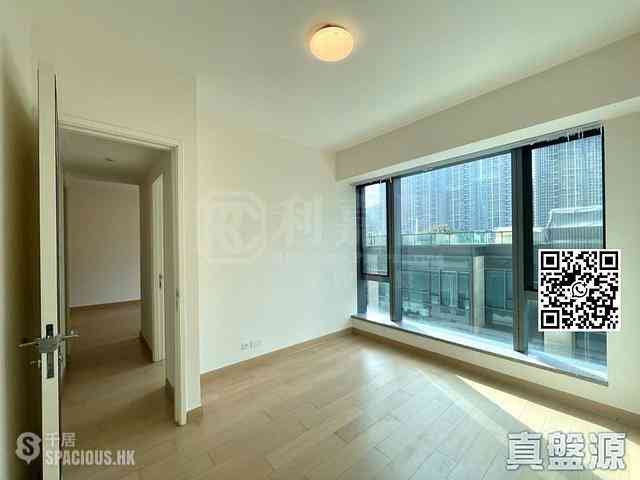 Tseung Kwan O - Capri Block 9 03