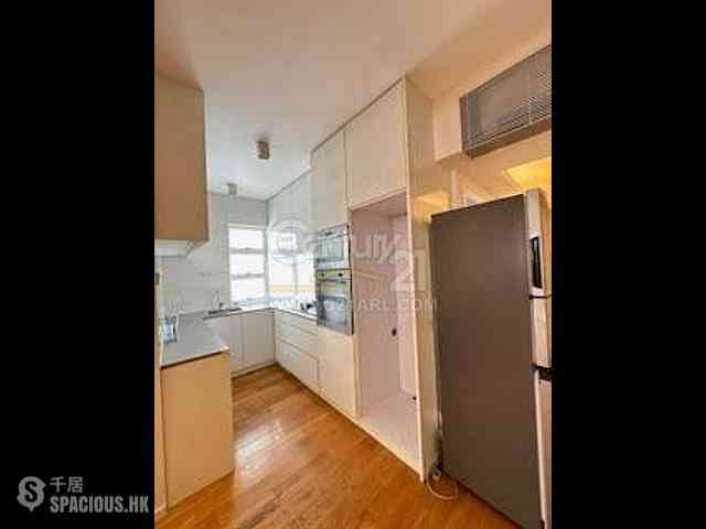 Leighton Hill - Starlight House 13