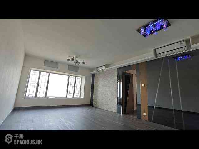 West Kowloon - Sorrento Phase 1 Block 3 01
