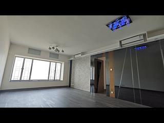 West Kowloon - Sorrento Phase 1 Block 3 02