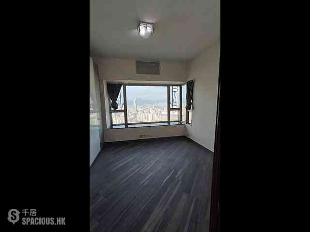 West Kowloon - Sorrento Phase 1 Block 3 13