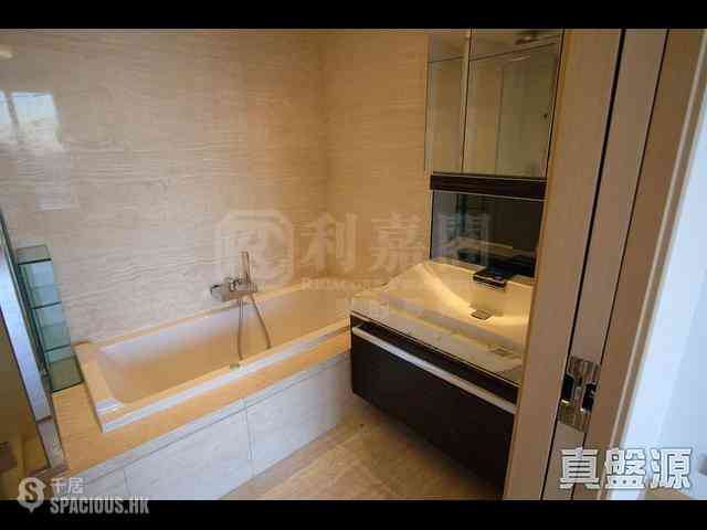 Wong Chuk Hang - Marinella Block 1 05
