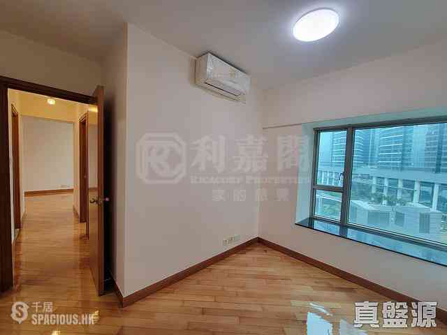 West Kowloon - Sorrento Phase 1 Block 5 07