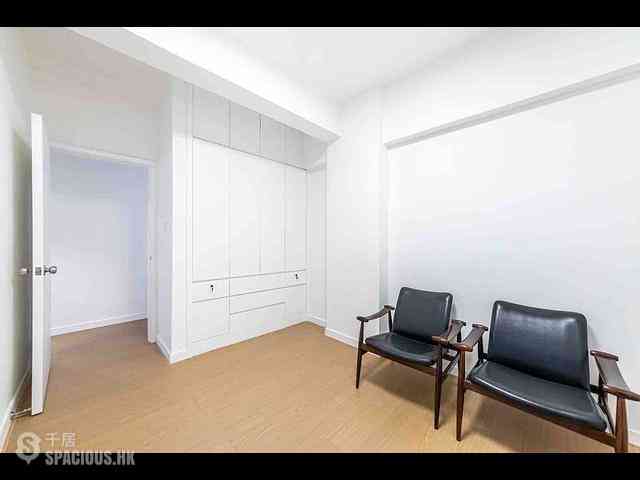 Mid Levels Central - Emerald Court 06