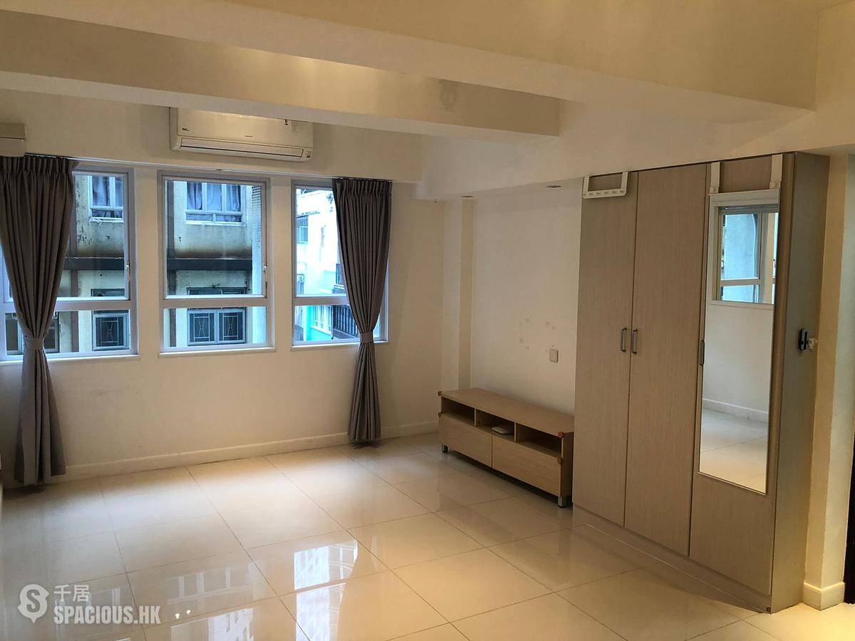 Sheung Wan - Kam Tak Building 01