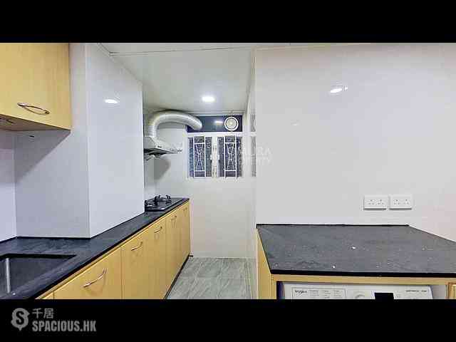 Causeway Bay - Bay View Mansion 04