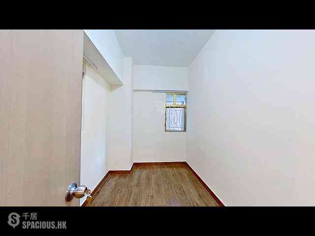 Causeway Bay - Bay View Mansion 13