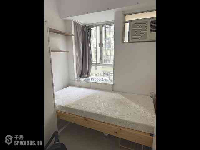 Kennedy Town - Shun Fai Building 03
