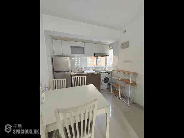 Kennedy Town - Shun Fai Building 01