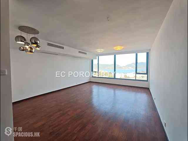 Chung Hom Kok - Cape Court 07